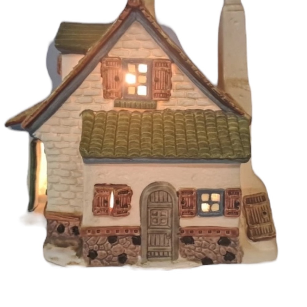 Our Town Miller’s cabin Lighted Christmas Vintage Collectible